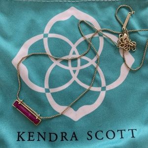 Kendra Scott necklace
